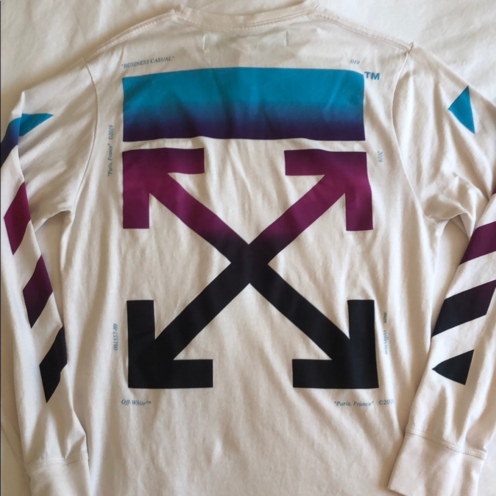 Off-White ombré logo long sleeve.